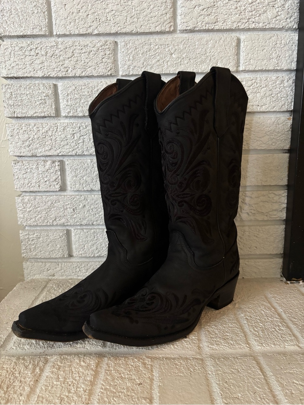 Circle G Black Embroidered Western Cowboy Boots